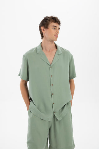 Tensel Turn-down Collar Short Sleeve Men’s Shirt - Moss Green / S/M - Shirt