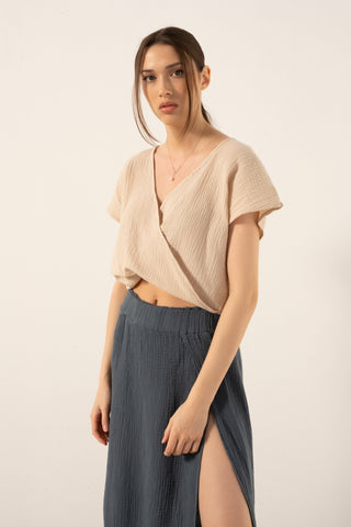 Muslin Front Turn-down Blouse