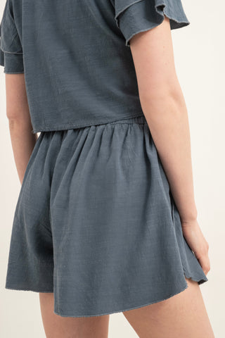 Casual Shorts with Side Slits and Flaps - Short