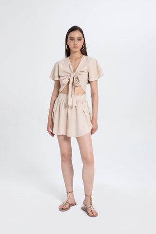 Casual Shorts with Side Slits and Flaps - Short