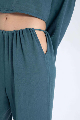 Low-Cut Strappy Trousers