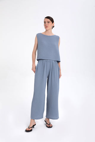 Muslin Sleeveless Women's Blouse