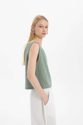 Muslin Sleeveless Women's Blouse